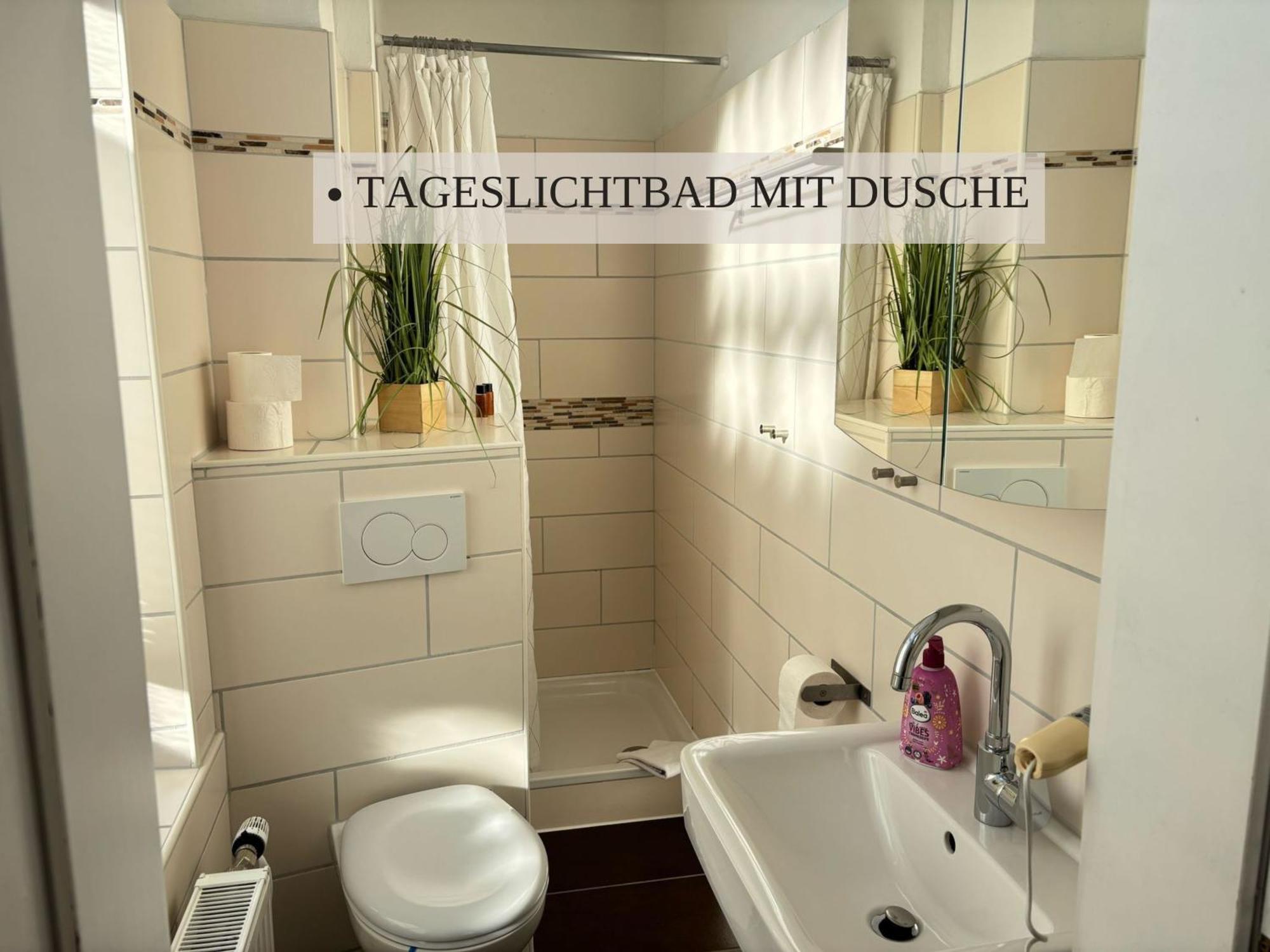 Haus Krabbe Apartments Mit Doppelbetten, Fuer 1-2 Personen, Hunde Kostenfrei Willkommen, Kostenfreier Parkplatz, Zwischen Bremerhaven Und Cuxhaven Gelegen Wremen Exterior photo